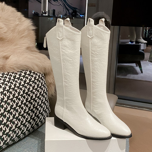 【关晓彤同款】流浪者商场2025冬季新款粗腿大筒围V口骑士长靴女