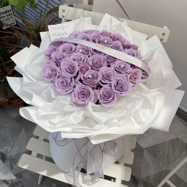 昆明同城送花 昆明鲜花同城速递 33朵紫玫瑰 生日惊喜礼物