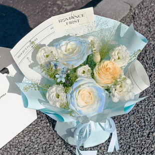 昆明鲜花速递;青青宝贝 3朵白玫瑰;白桔梗小花束