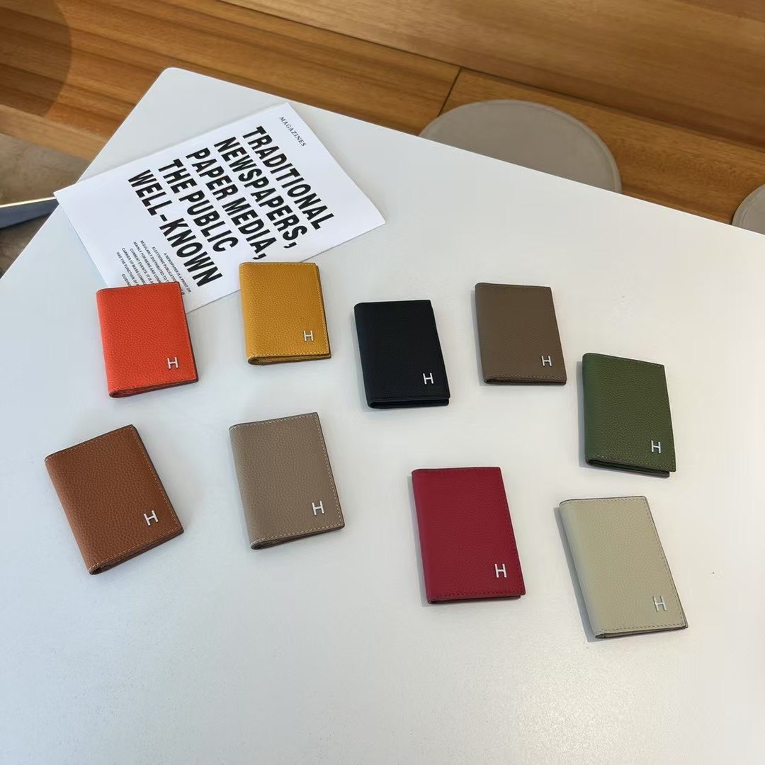 2025女士真皮卡包迷你时尚卡夹