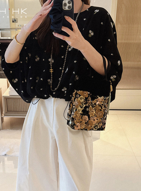 PKH.HK 特  夏新 面料敲有细节质感黑色刺绣小花下摆收腰宽松上衣