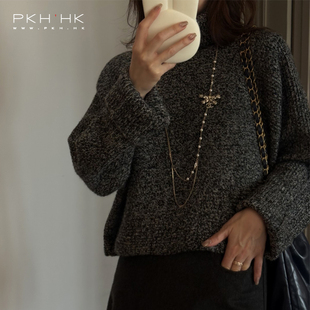 PKH.HK特冬新品自留时髦短款利落连肩袖敲好搭全羊毛花纱翻领毛衣
