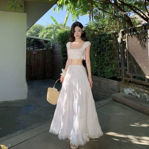 泰国三亚旅行拍照度假风套装白色超仙女泡泡袖上衣半身长裙两件套