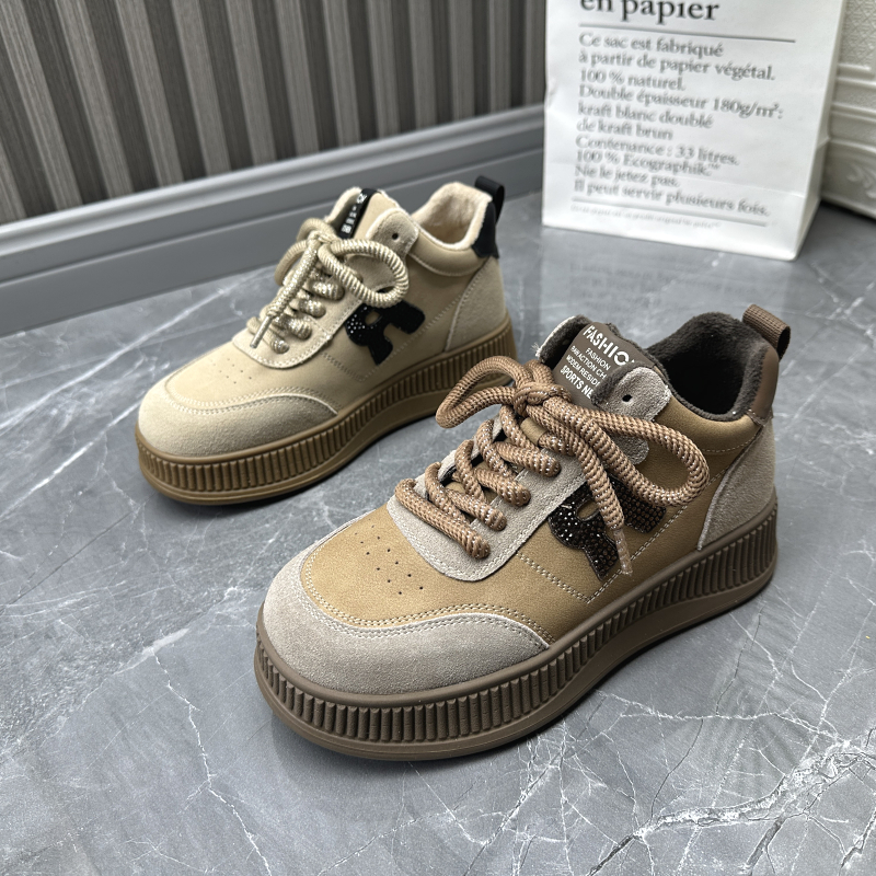 品牌撤柜2025冬季新款断码处理时尚女鞋英伦风加绒保暖平底休闲鞋