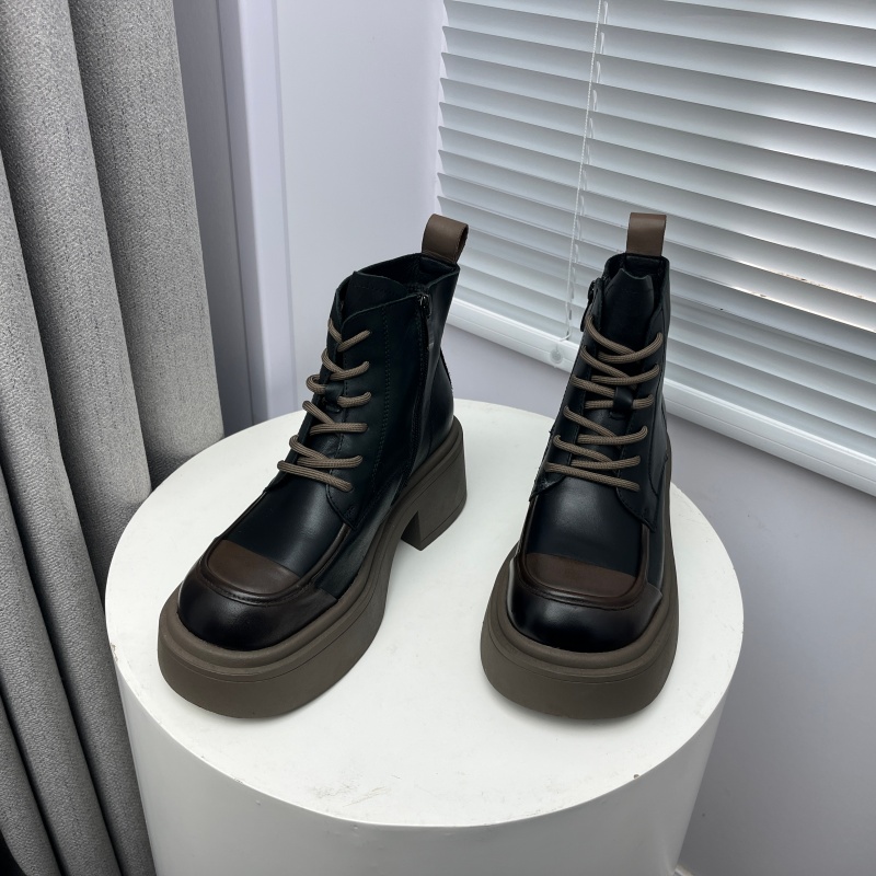 品牌撤柜2025冬季新款断码处理真皮女鞋方高跟绑带欧美显瘦短筒靴