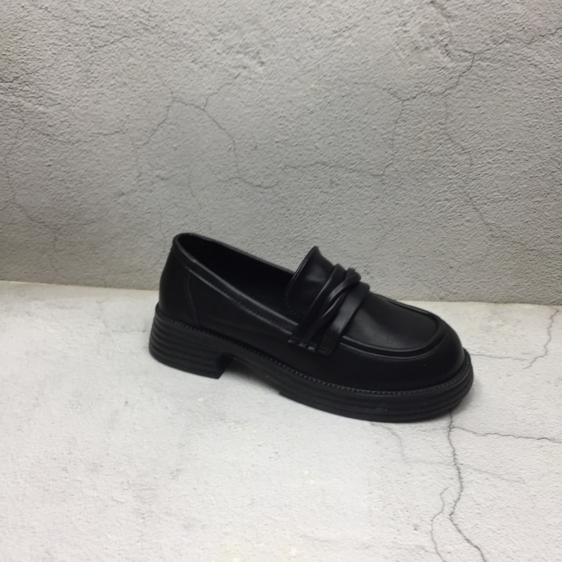 通勤百搭低跟乐福鞋圆头小黑鞋