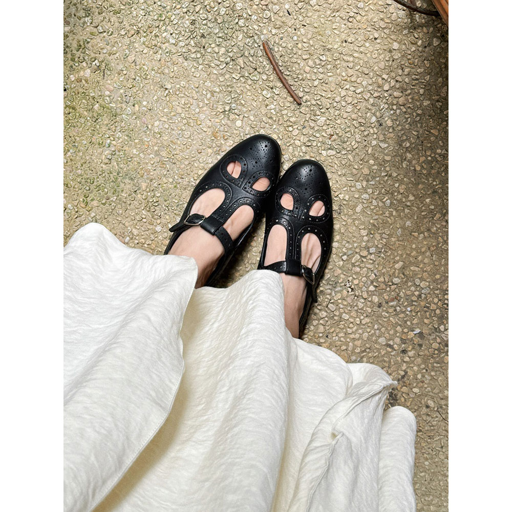 镂空透气t字扣凉鞋女早秋