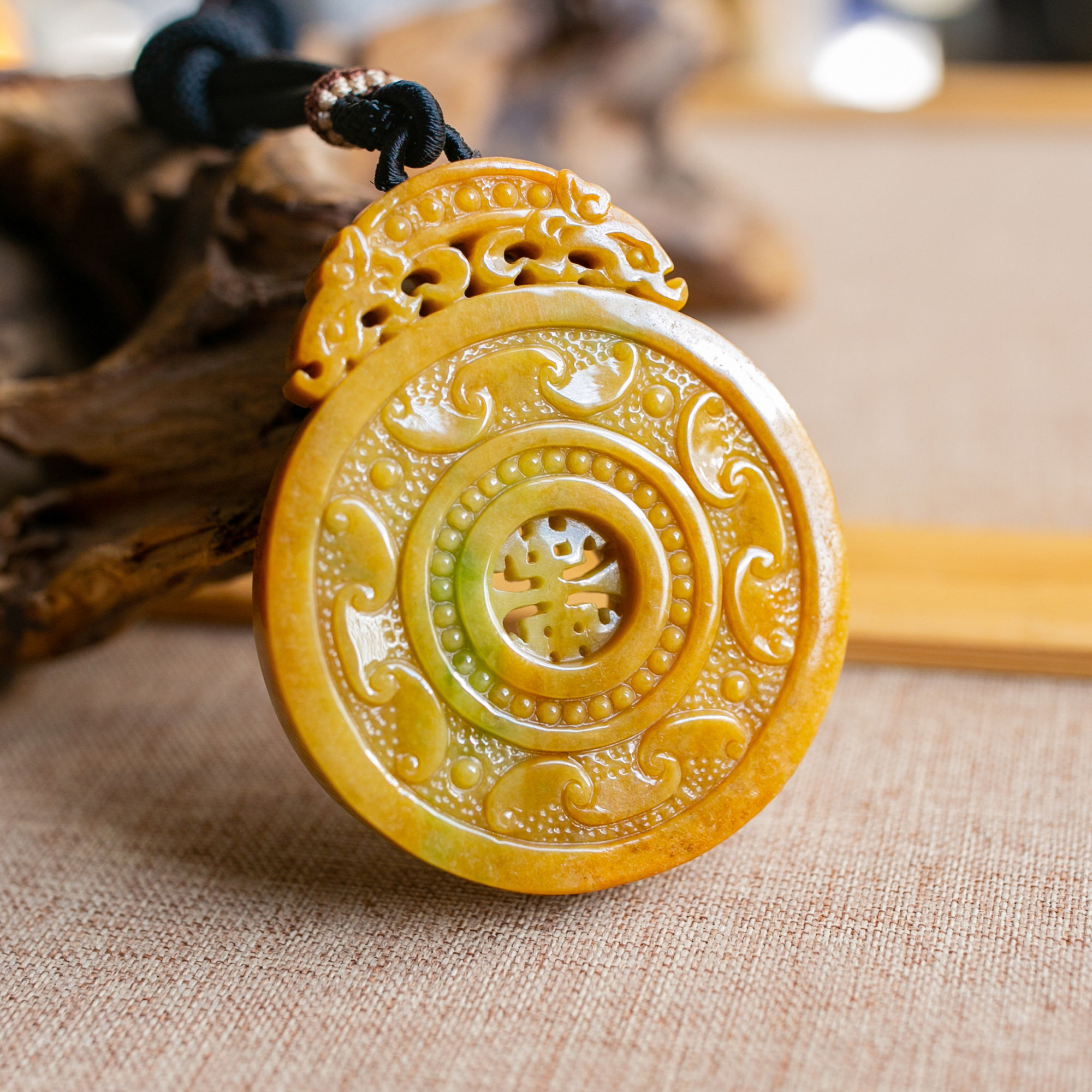 锦玉轩天然翡翠 a货 挂件 双面雕仿古件 黄翡冰种xxs0860