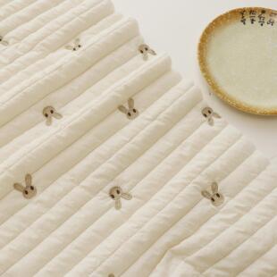 ins可爱小兔刺绣夹棉绗棉服装面料秋冬儿童棉服马甲连衣裙布料