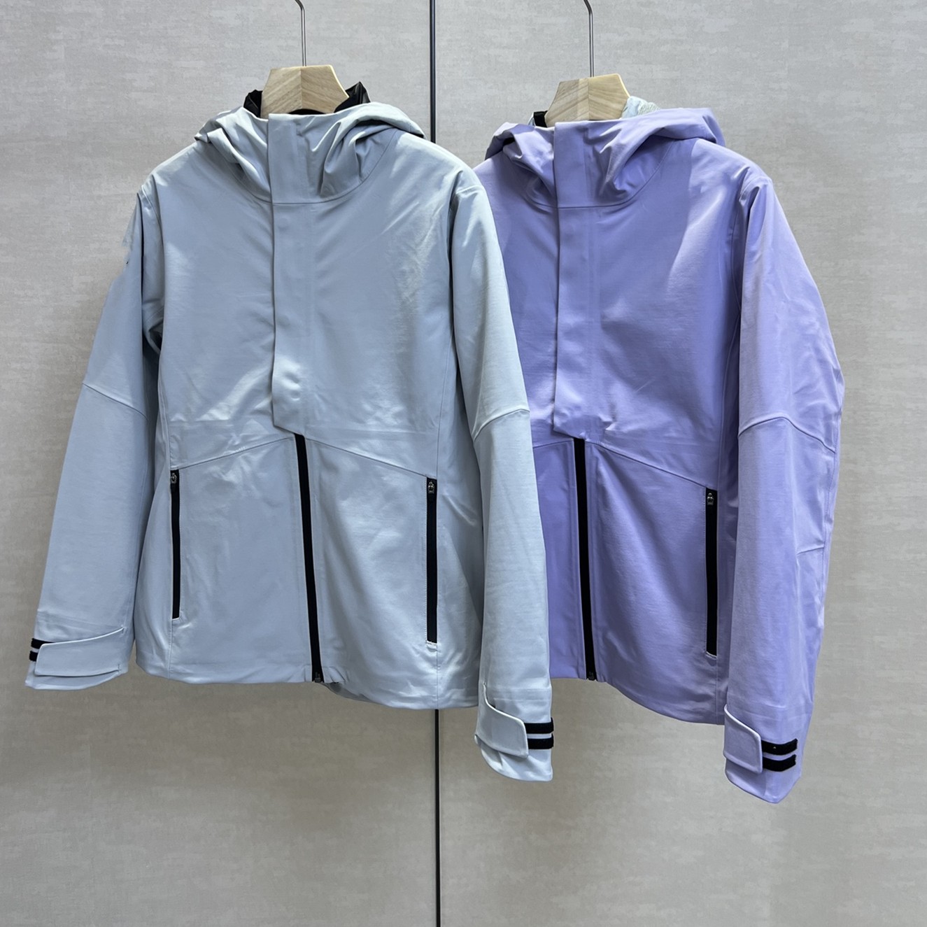 三合一羽绒服 女士秋冬新款连帽户外防水保暖冲锋衣防水防风立裁