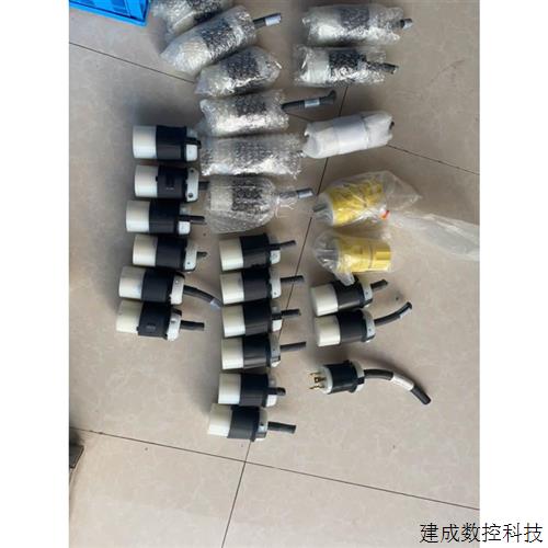 议价美国HUBBELL荷宝四芯母插头全新未使用剪短线全新