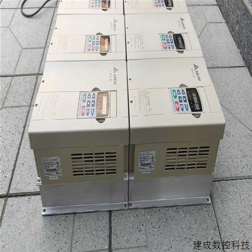 议价下来的中达变频器6台VFD075B43A-7.5kw适用