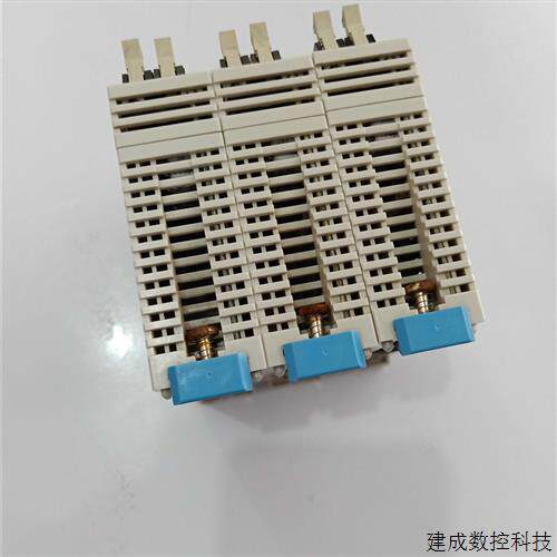 议价PLC模块 FP2-X64D2 X64D2原装拆机实物图
