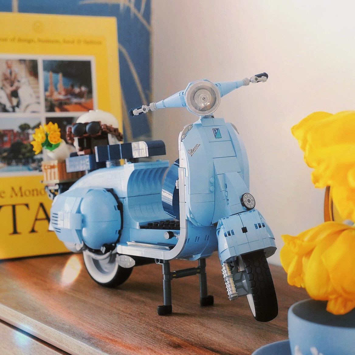 男孩拼装积木10298踏板小绵羊Vespa125女孩子拼装摩托车女生礼物