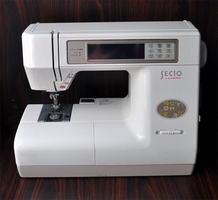 日本制真善美janome 8200多功能家用电脑绣花缝纫机一体机锁边