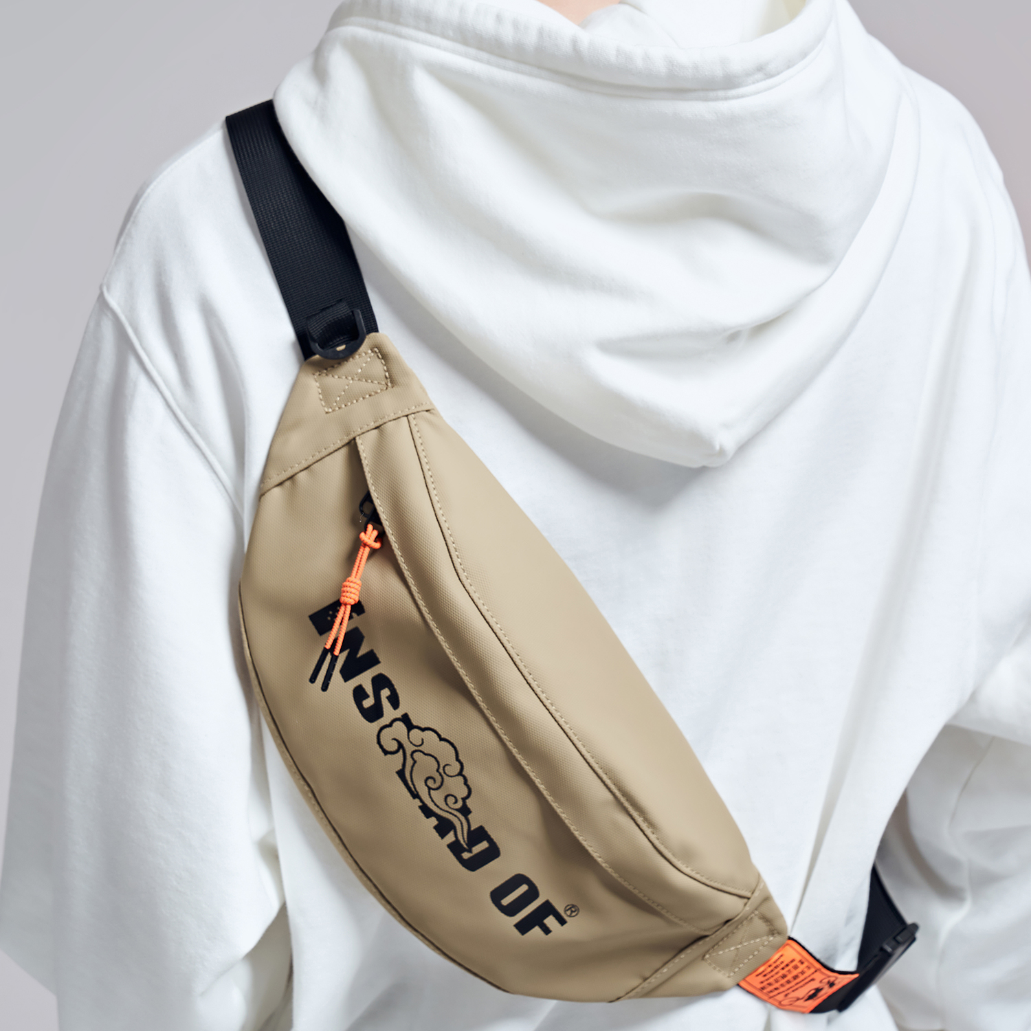 潮牌运动休闲防水斜挎包胸包腰包