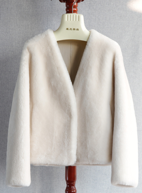 2026年进口澳洲美利奴羊毛皮毛一体皮草外套简约短款皮草大衣V领