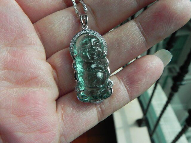 18K白金镶蓝绿色碧玺吊坠（佛保平安）戒面料，无充填