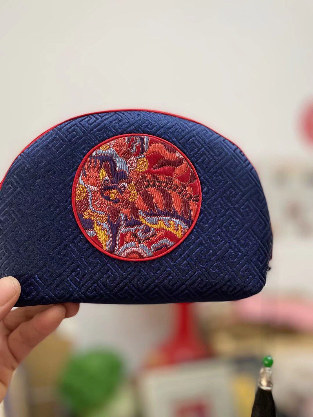 礼品南京云锦红色贝壳包现货