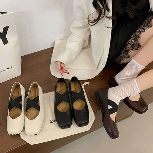 法式复古交叉带芭蕾舞鞋女2026秋新款方头玛丽珍鞋平底鞋韩版单鞋