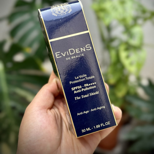 三重胶原轻薄修护spf50防晒霜