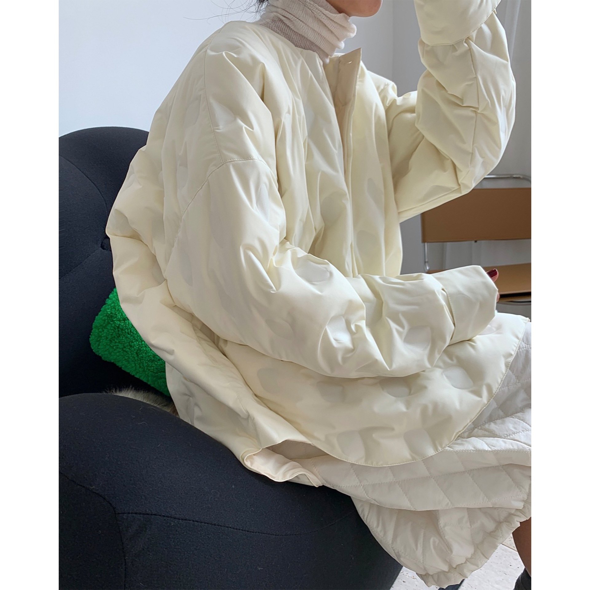 设计感套头慵懒圆点波点套头圆领大廓形显瘦轻薄上衣外套羽绒服女