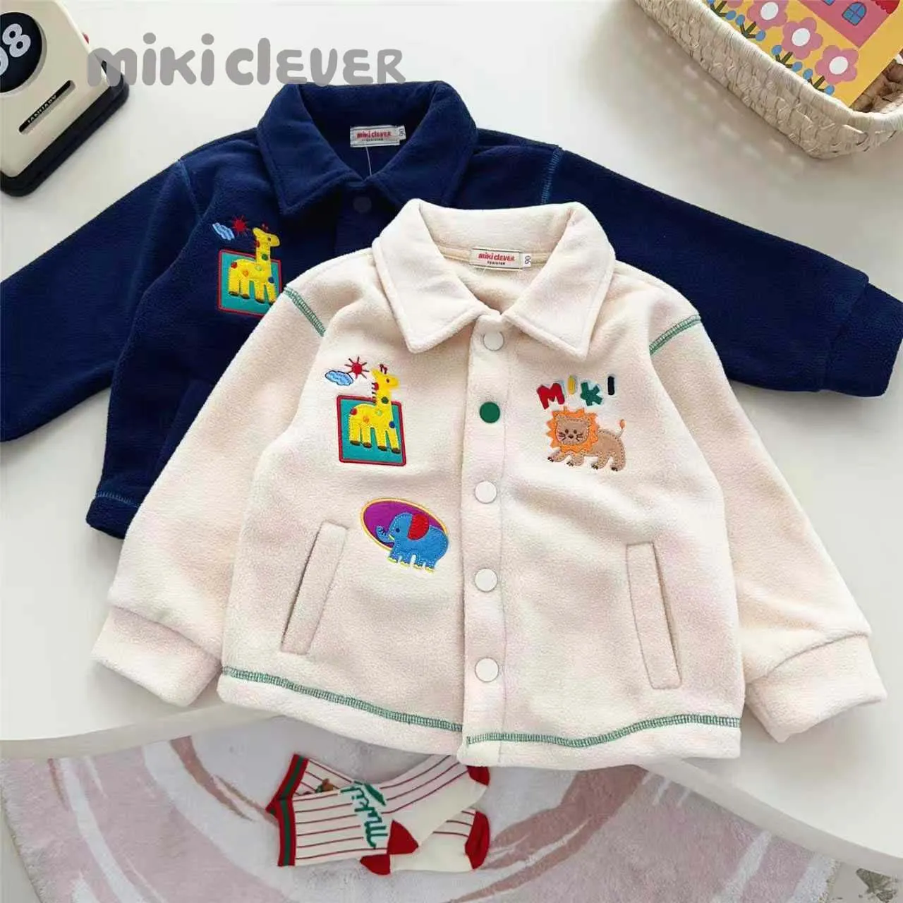 2025秋款新款日系男女童卡通羊羔绒好朋友保暖外套上衣