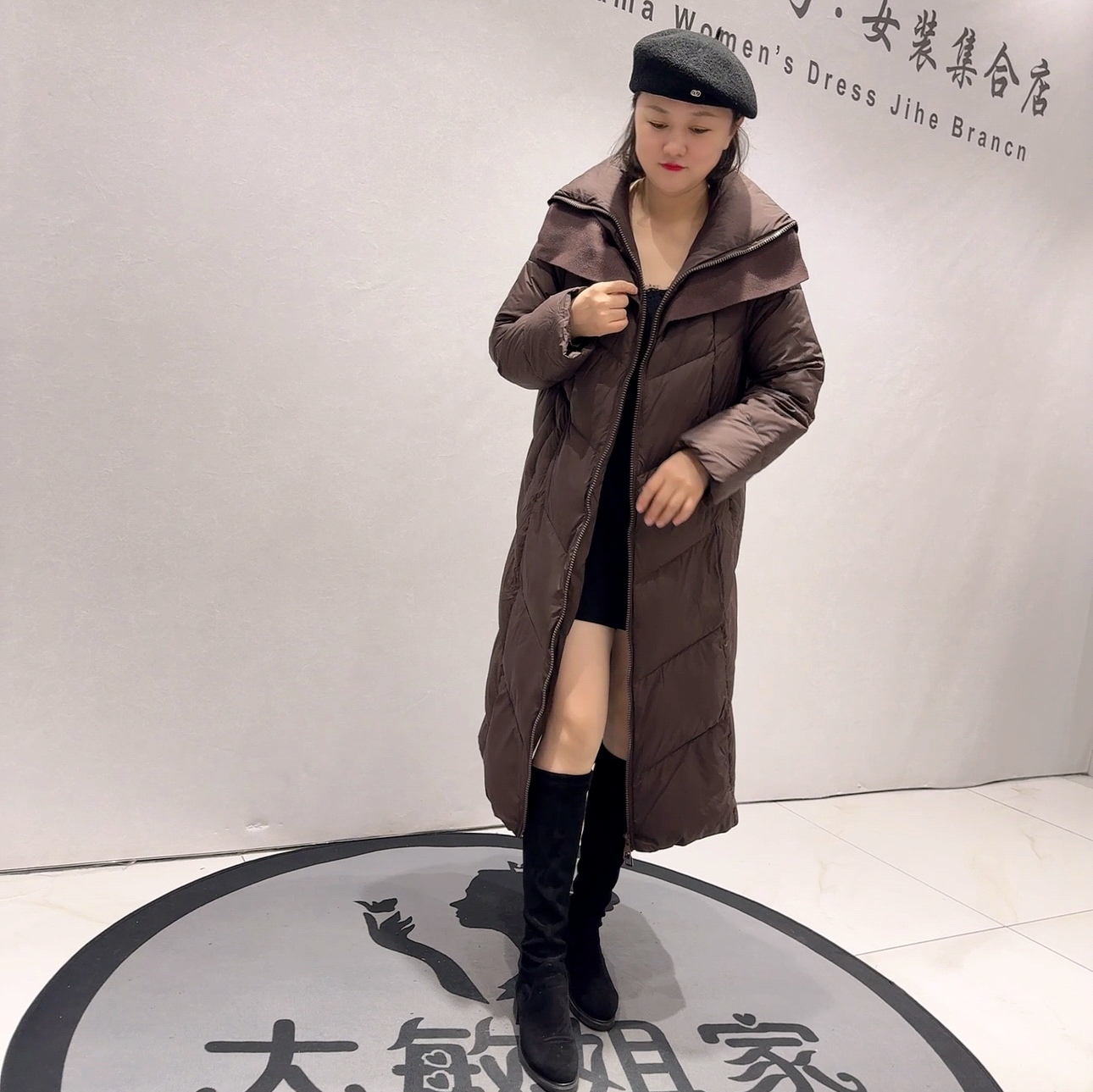 9552芮娜依莲冬款新品过膝长款双拉链防风袖羽绒服加大码女装