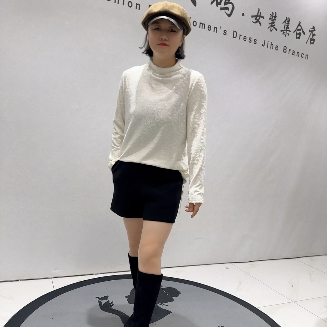 5069芮娜依莲初冬新品女人味舒适拉绒面料气质打底衫加大码女装