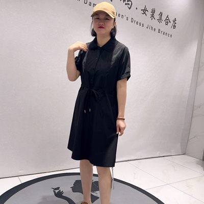 5310针丝缘子汇初夏新品衬衫面料可抽绳两侧带兜针织领连衣裙大码