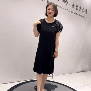 1729芮娜依莲初夏新品花苞袖女人味舒适简洁大方连衣裙加大码女装