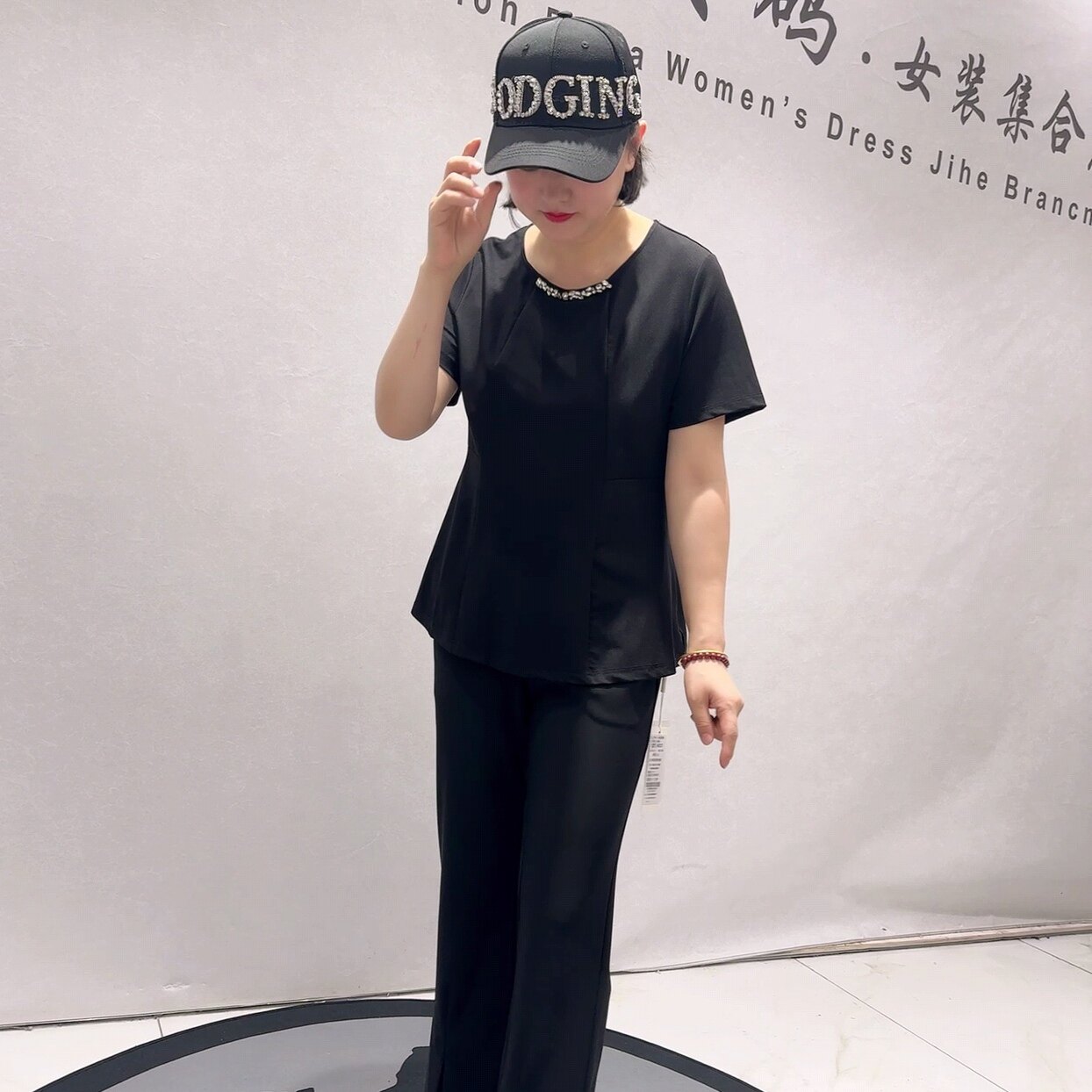 3157女权贵族初夏新品简洁大方女人味显瘦上衣气质衫加大码女装