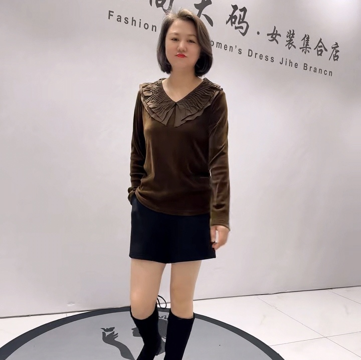 8263女权贵族初冬新品百搭植绒时尚遮肉显瘦V领飞边洋气衫加大码