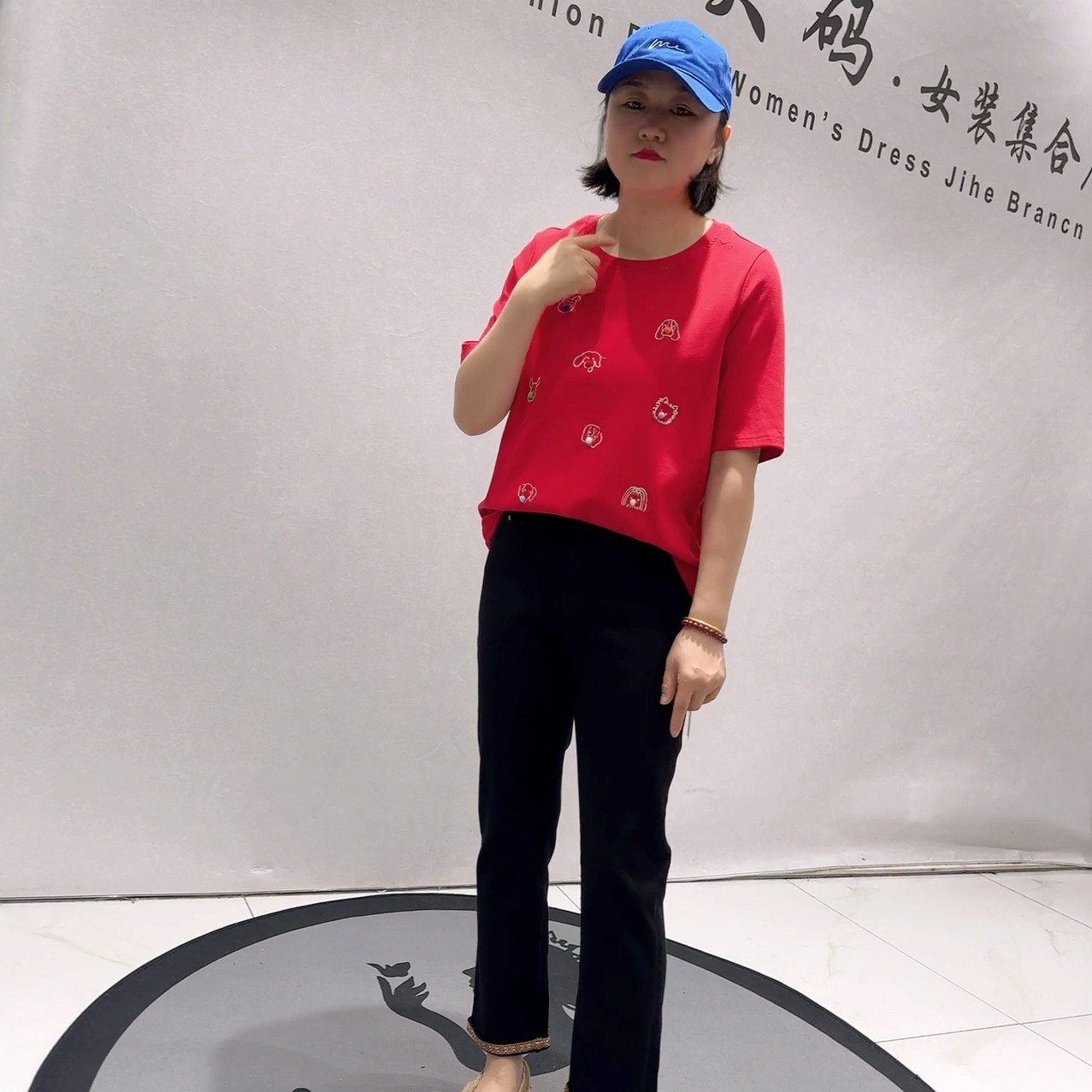 1620女权贵族年货春款新品刺绣图案洋气百搭减龄衫加大码女装,女装/女士精品,大码内搭,淘宝优惠券,粉丝福利购,淘宝优惠卷