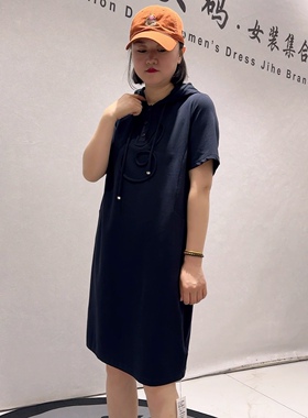 9537女权贵族夏款新品两侧带兜显瘦连帽休闲风连衣裙加大码女装