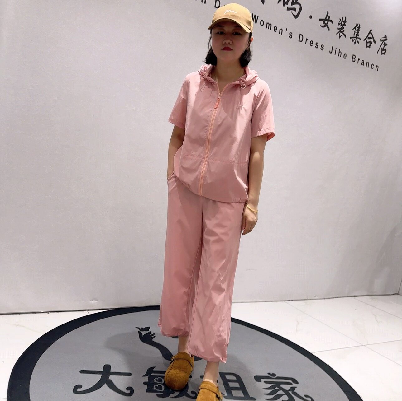 3092女权贵族夏款新品拉链连帽上衣搭配松紧腰休闲裤两件套加大码