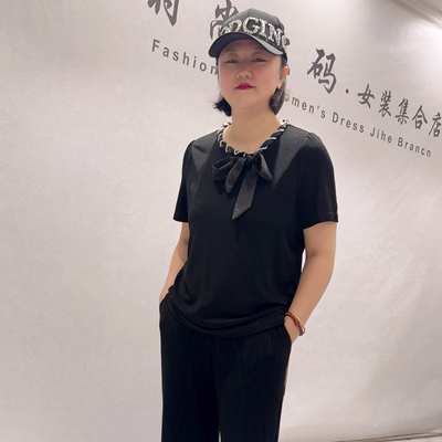 5629芮娜依莲初夏新品设计感蝴蝶结衣领简洁大方气质衫加大码女装