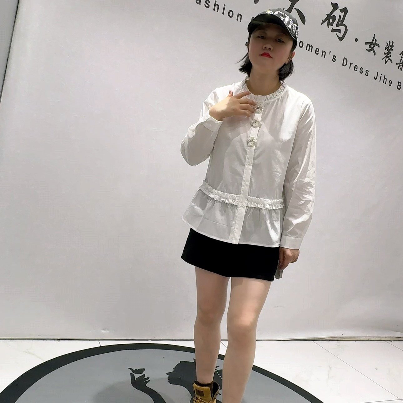 1590女权贵族春款新品设计感重工纽扣荷叶边减龄衬衫加大码女装,女装/女士精品,大码内搭,淘宝优惠券,粉丝福利购,淘宝优惠卷