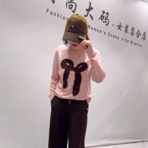 5229芮娜依莲秋款新品舒适百搭重工蝴蝶结图案减龄衫加大码女装
