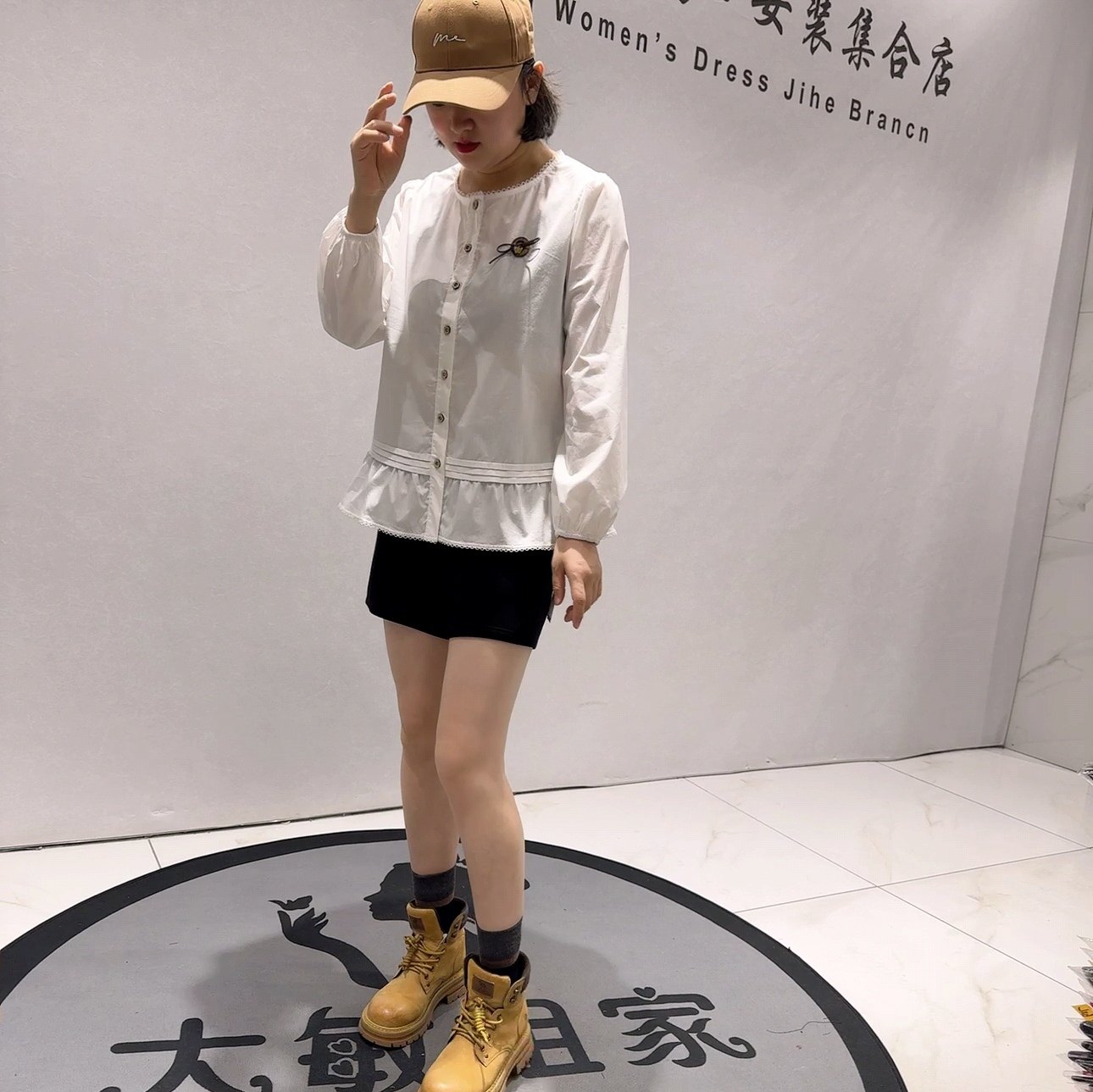 1217女权贵族春款新品减龄花边简约大方百搭开衫衬衫加大码女装