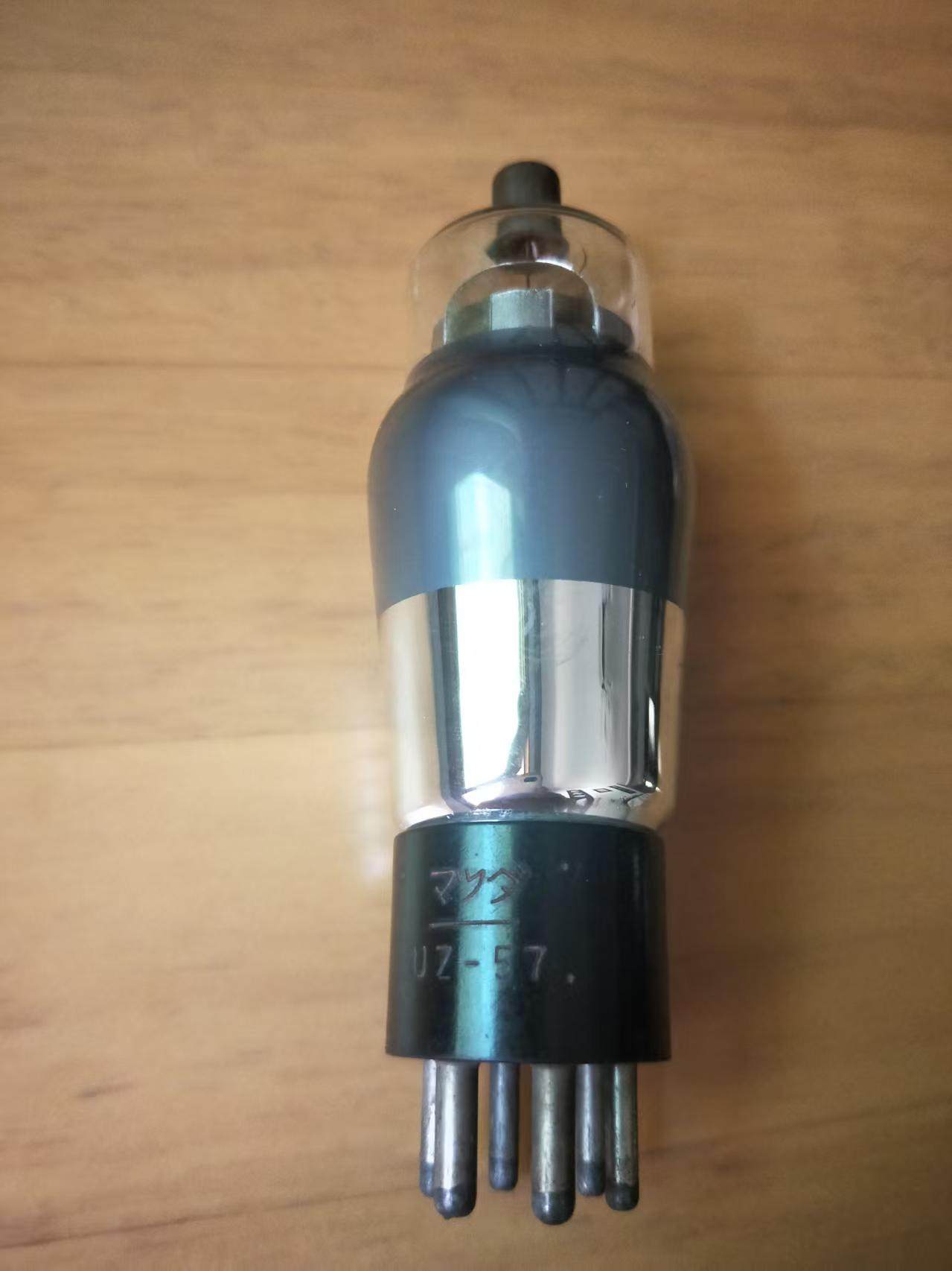 老收音机拆下日本产UZ-57电子管
