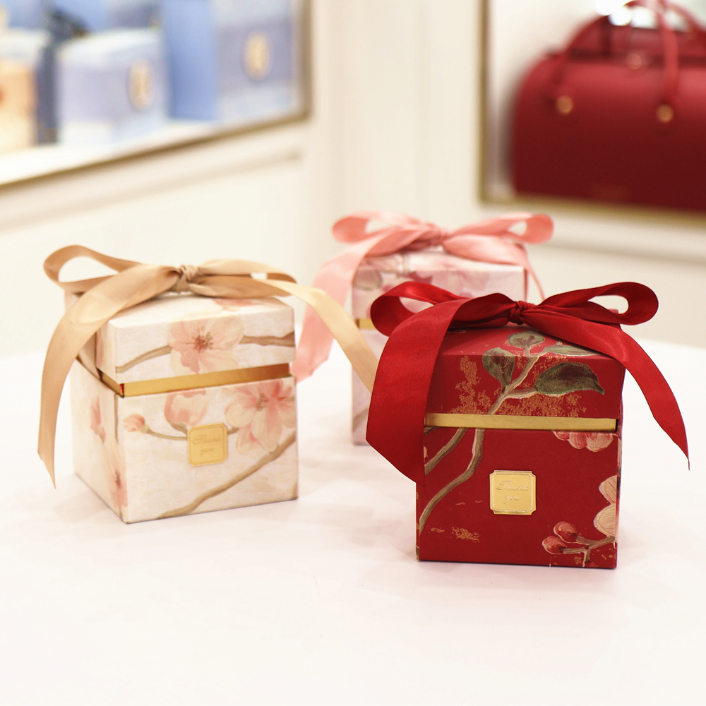 2025新款高级结婚喜糖盒硬质花纹