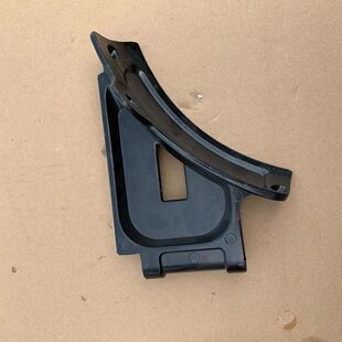 徐工吊车配件齐星驾驶室右支座25K50K倒车镜支架底座