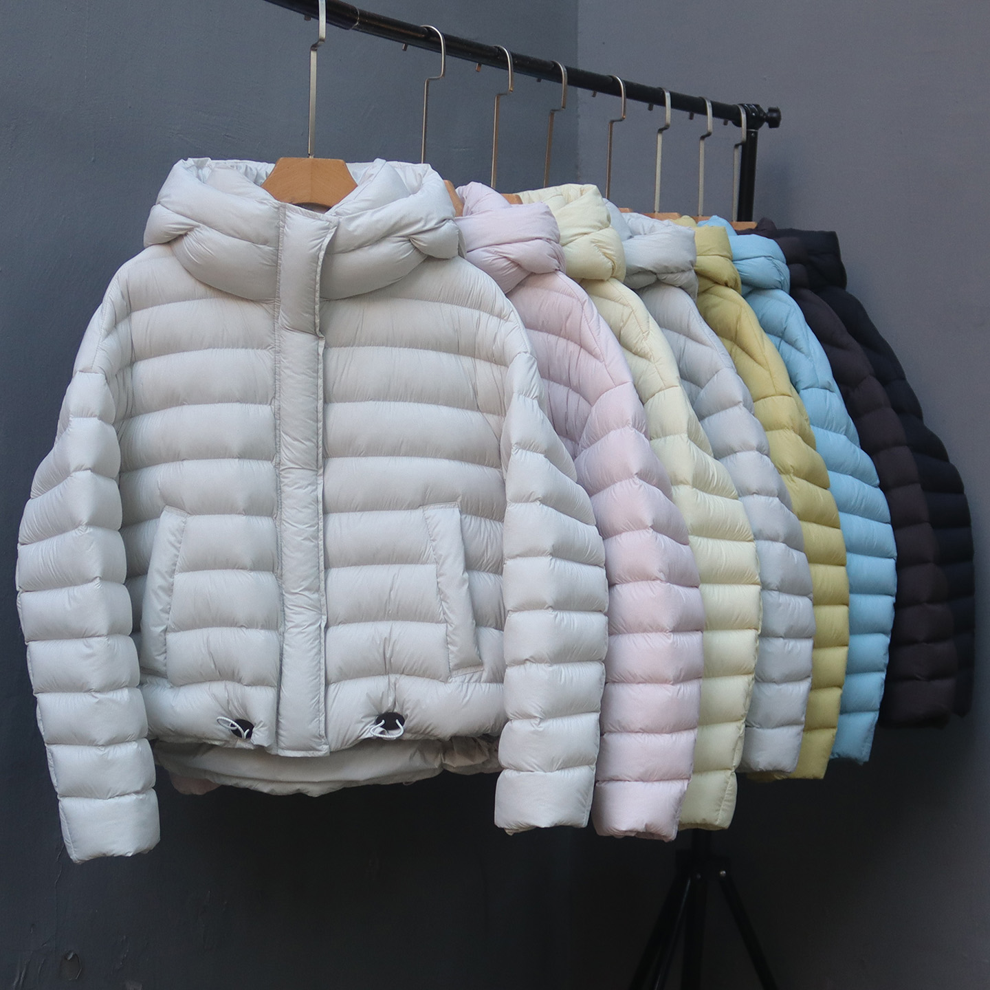 短款韩版防寒连帽时尚羽绒服外套