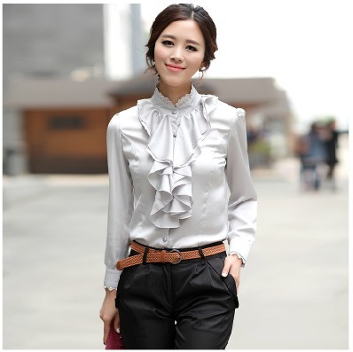 Autumn and winter Korean Mock Neck silk fabric lotus leaf side long sleeve blouse bubble sleeve lace lace blouse woman