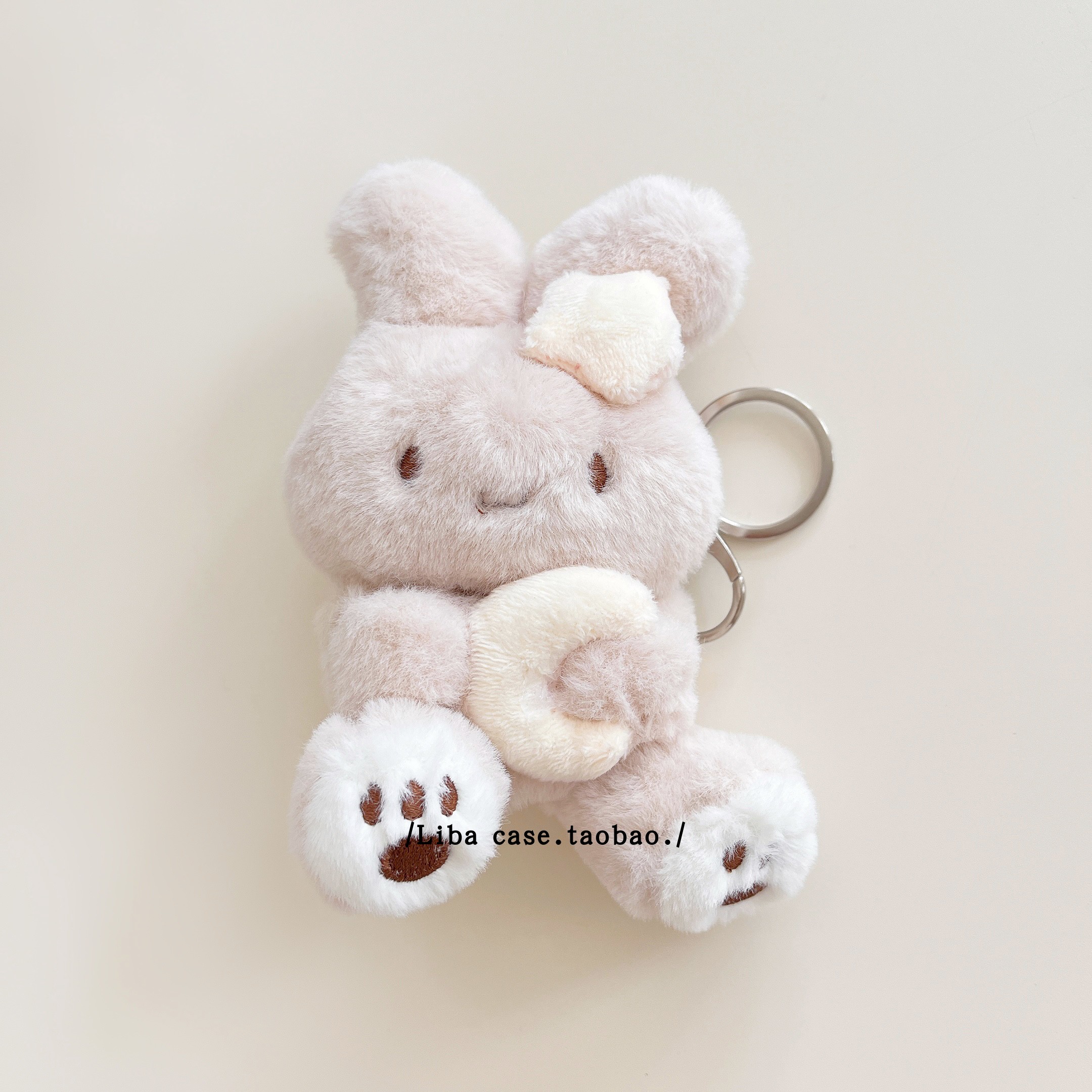 毛绒可爱小兔子适用AirPods4保护套新款iPod苹果耳机套秋冬1/2代无线蓝牙盒3代airpodspro二代小众防摔保护壳