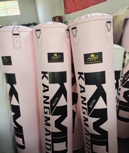 出口日本外贸高端拳击沙袋散打沙包专业悬挂实心训练1.5米粉色女