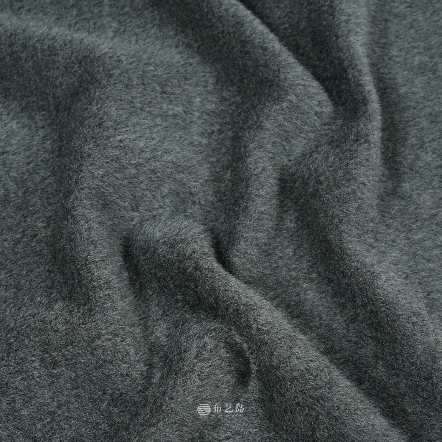 柔软垂坠单面长毛羊毛羊驼绒面料