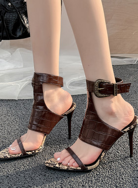 古菲斯奇女鞋蛇纹细高跟凉鞋尖头