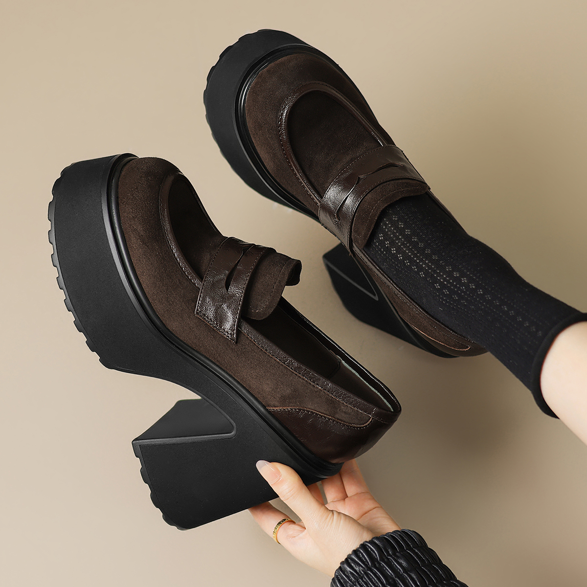 古菲斯奇女鞋粗高跟休闲鞋学院风